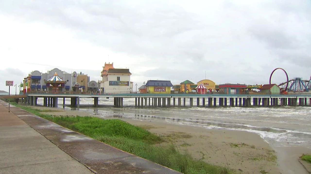 Uno de los lugares más icónicos de la isla de Galveston es Pleasure Pier. Si le llaman la atención las atracciones mecánicas y las emociones fuertes, no se lo puede perder.