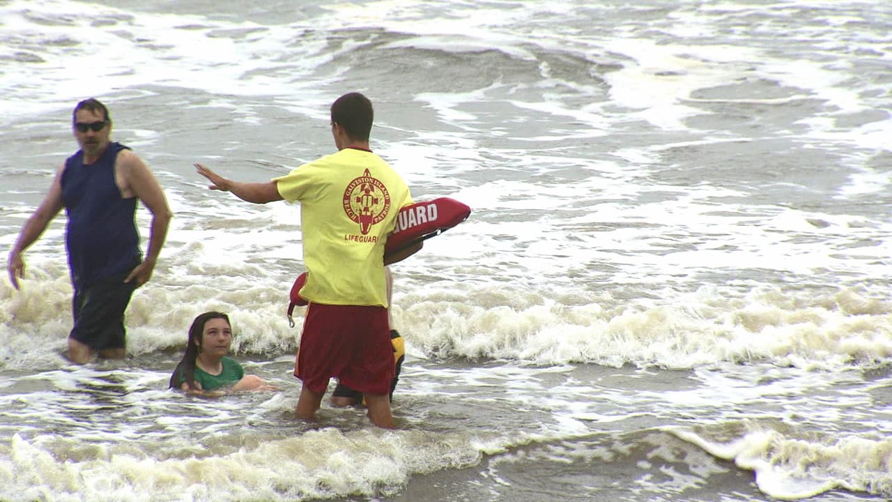 Los guardias salvavidas trabajan para garantizar su seguridad. Escuche siempre sus recomendaciones.