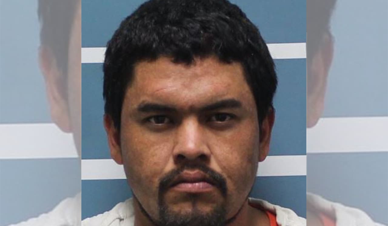 Buscan a hombre 'armado y peligroso' tras cometer un asalto a la propiedad