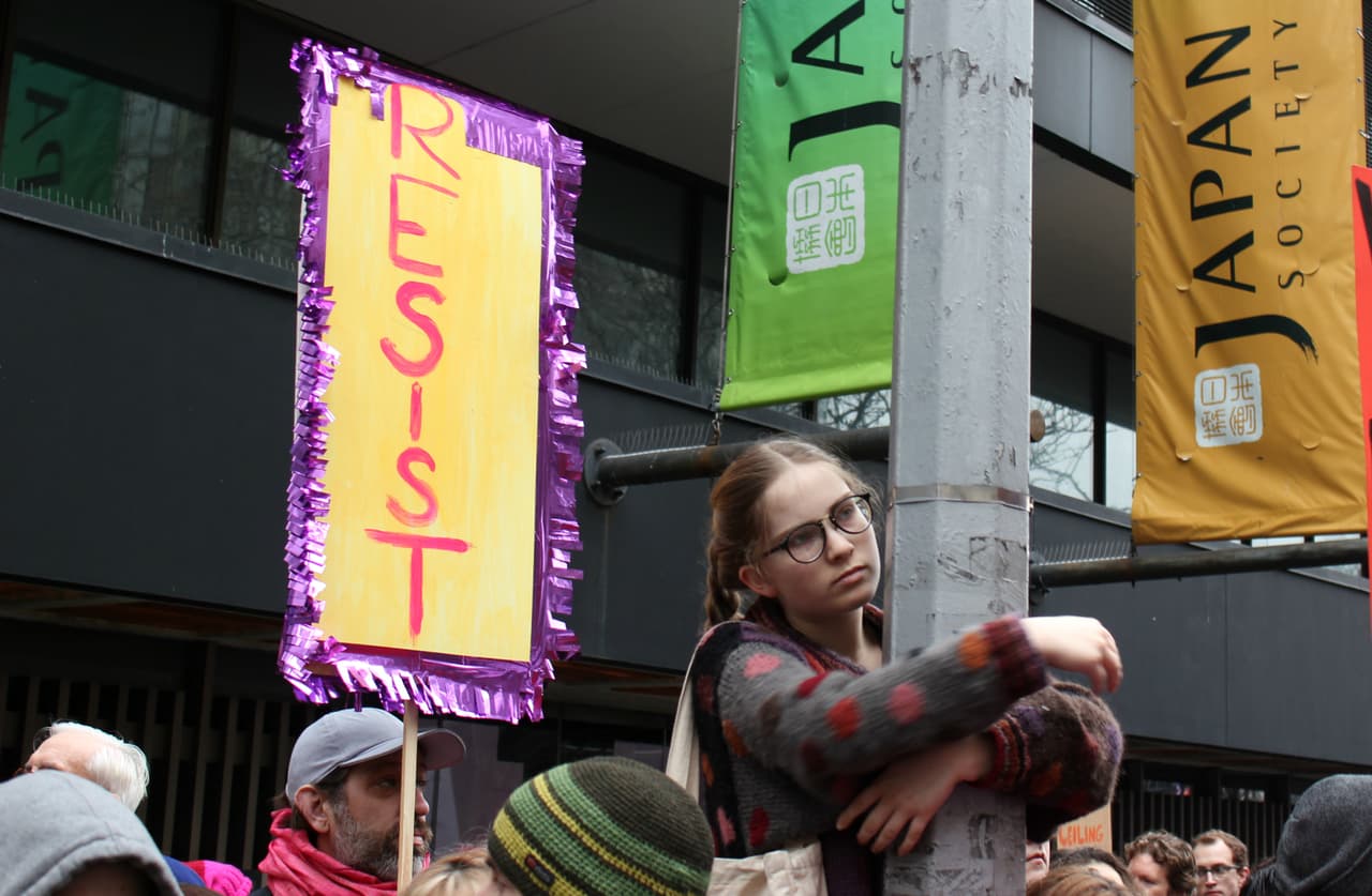 Muchos fueron a la marcha de las mujeres de Nueva York para mostrar su oposición a la presidencia de Donald Trump a la luz de su retórica durante la campaña presidencial.