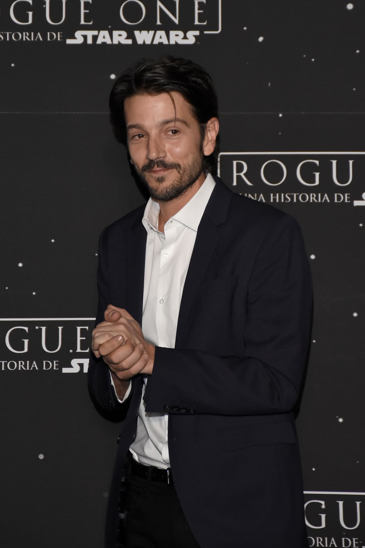 El mexicano interpreta al capitán Cassian Andor en la cinta.