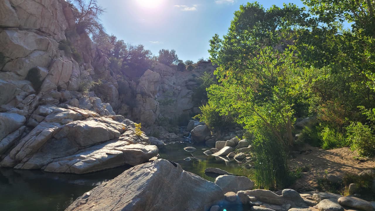 Las temperaturas superan los 100 grados Fahrenheit durante los meses de verano.
