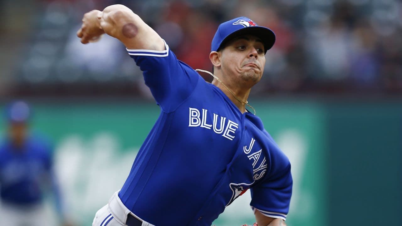 ¡Histórico! El mexicano Roberto Osuna es el más joven en llegar a 100 salvamentos en MLB