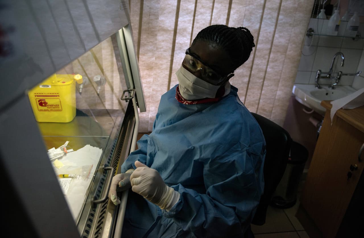 Vacuna contra el VIH/sida: ¿Por qué no tenemos una después de 37 años, cuando hay varias para covid-19 después de unos meses?