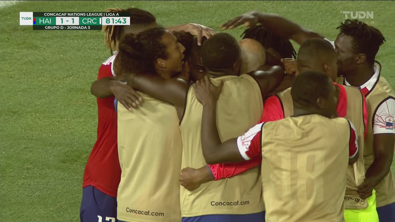 Frantzdy Pierrot vence a Keylor y empata el marcador