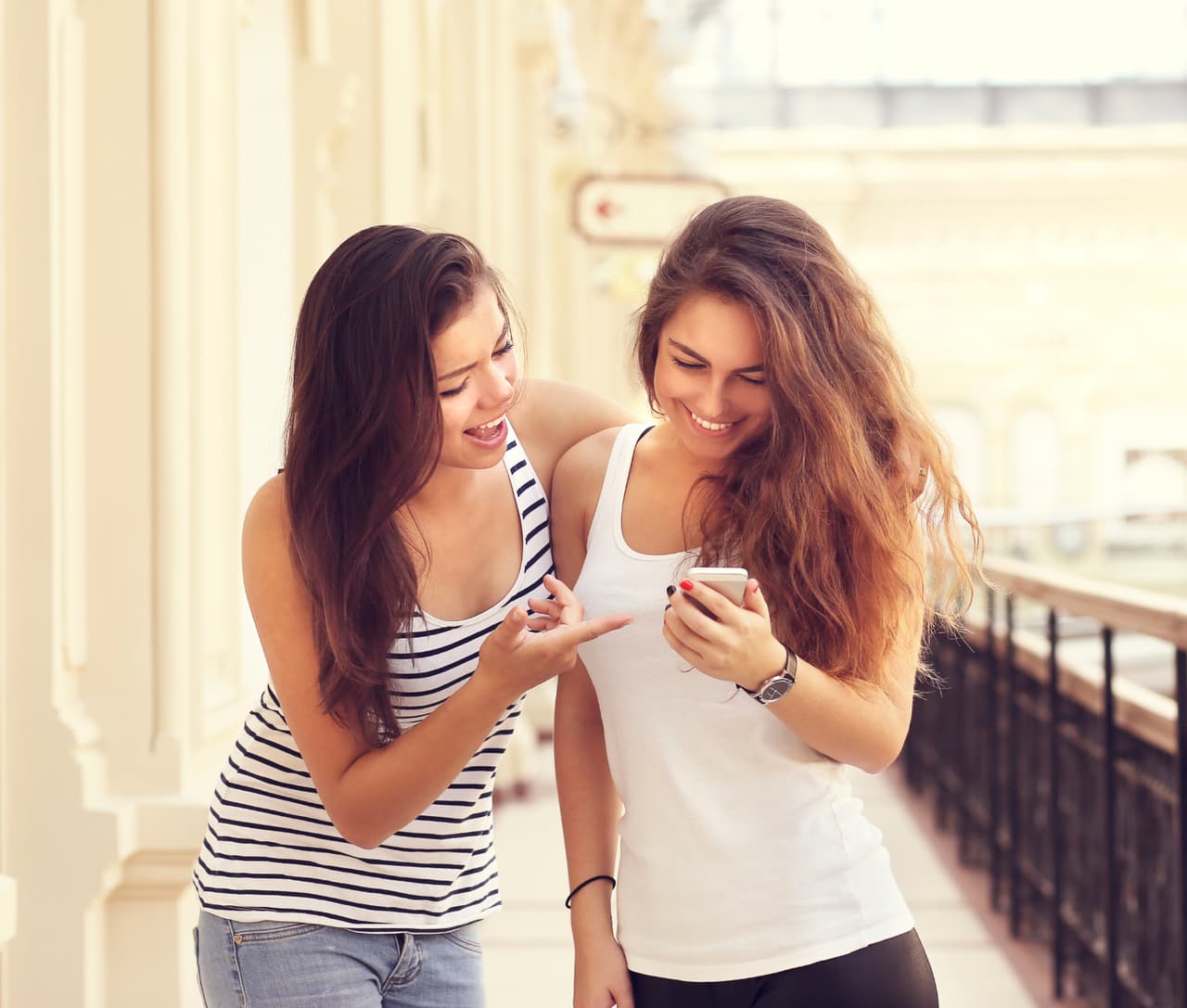 Amigos fieles, aunque a veces algo difíciles de tratar cuando no se les reconocen sus méritos que son muchos. Su presencia impacta y su manera de ser cautiva.