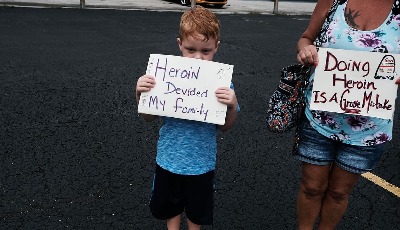 El desempleo está promoviendo la adicción a los opiáceos 