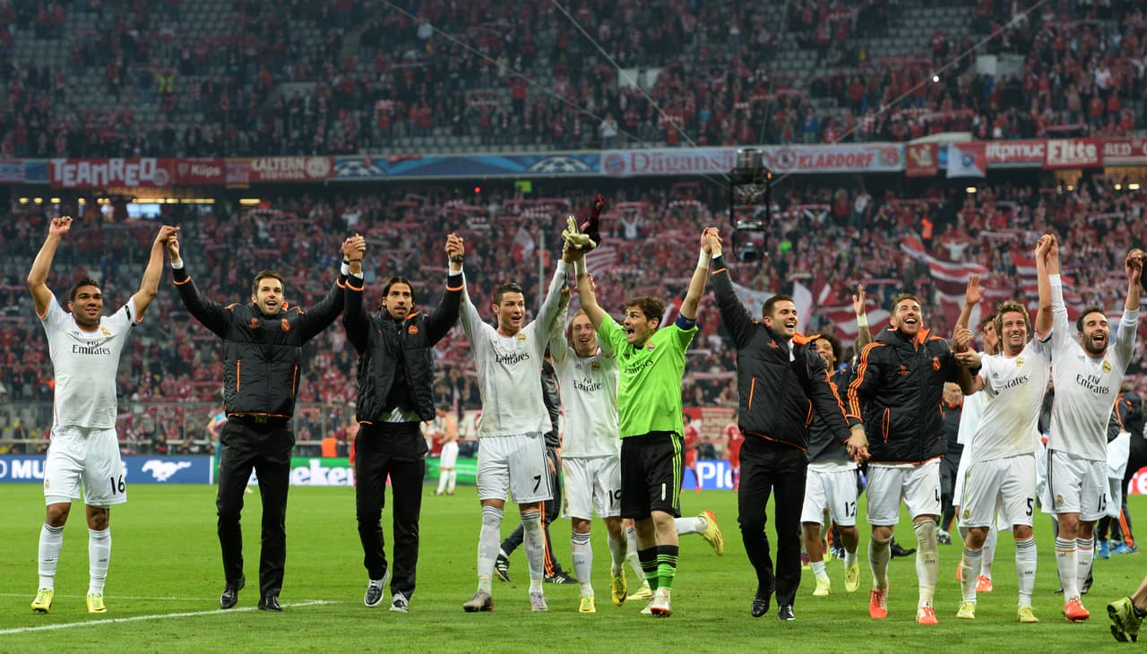 El Real Madrid, tras haber ganado en el Santiago Bernabéu por la mínima diferencia, goleó al Bayern Múnich por 4-0 en el Allianz Arena dando un golpe de autoridad que sería confirmado en la gran final ante el Atlético de Madrid en la que conseguiría La Décima 'orejona' de su historia.