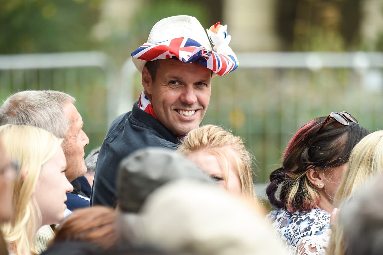 Entre los asistentes hubo quien se vistió de una forma especial para hacer del evento uno memorable.