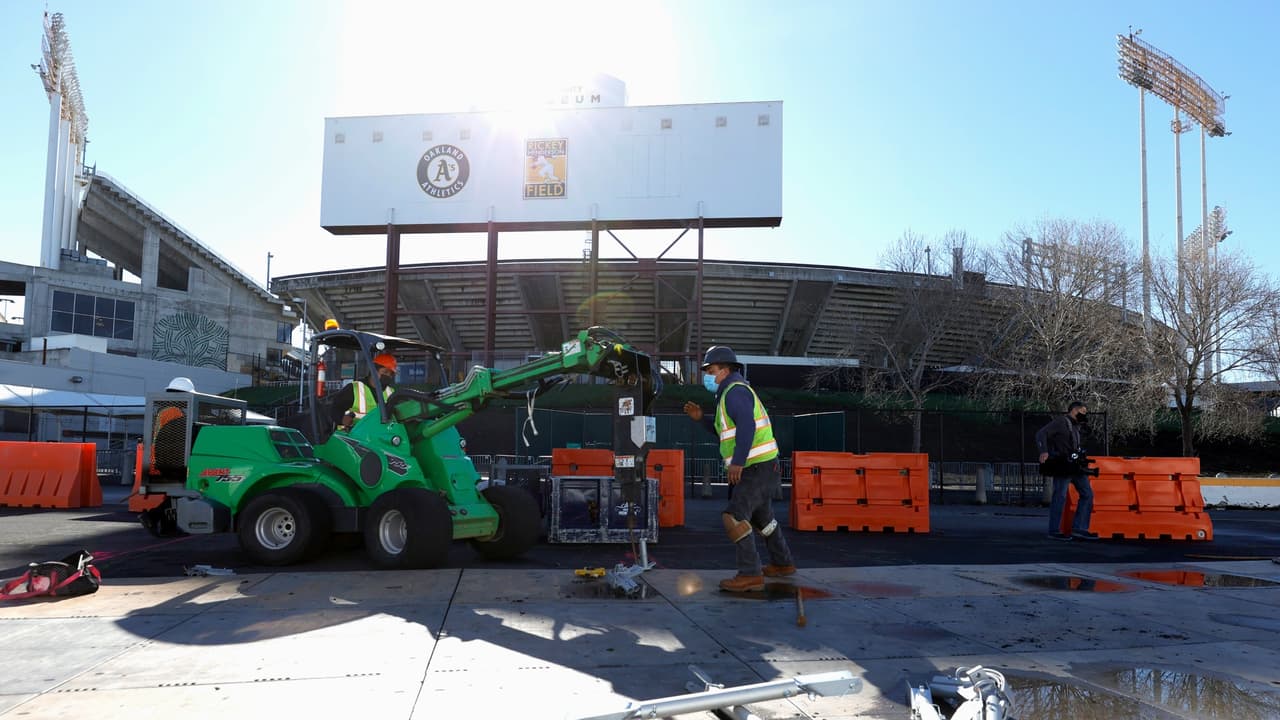 Guía para sacar cita y vacunarse contra el coronavirus en el Coliseo de Oakland