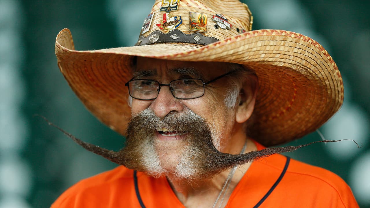 Jalomo era un reconocido fanático de los Astros de Houston y también por su llamativo bigote.