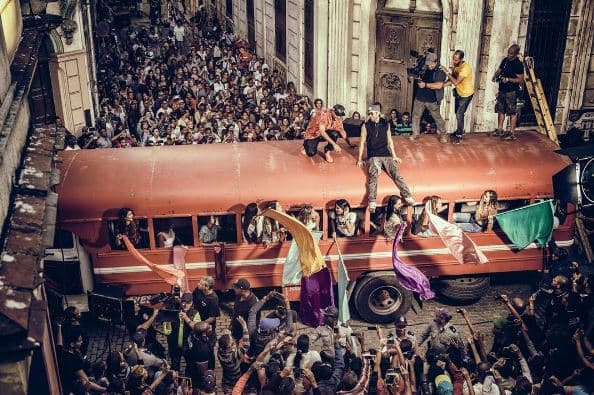 ¡Qué emoción! Enrique Iglesias prepara el videoclip de su nuevo sencillo ‘Súbeme la radio’.