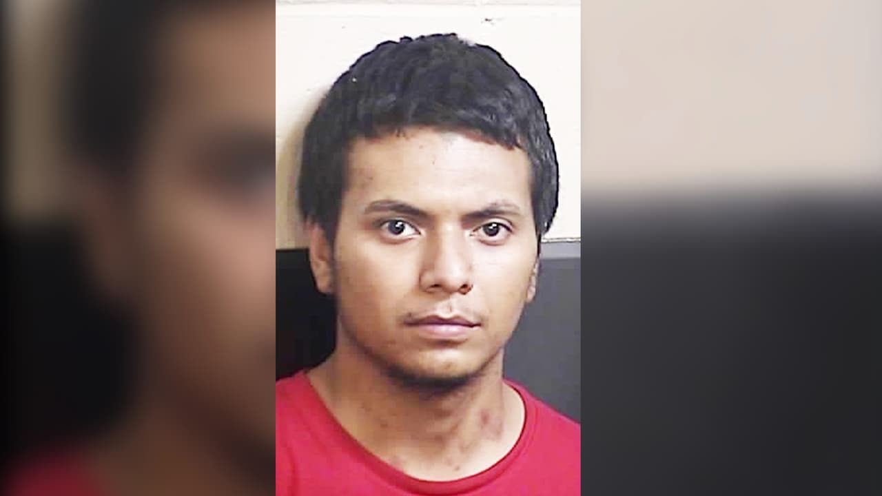 Arrestan a sospechoso que violaba a menor en un automóvil, con su hijo dentro