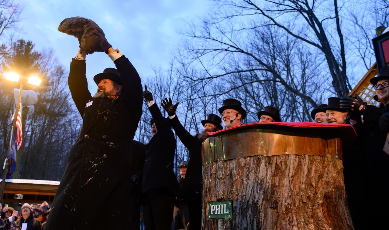 Esta edición del Día de la Marmota reunió a una gran multitud tras las limitaciones impuestas por la pandemia el año pasado.
