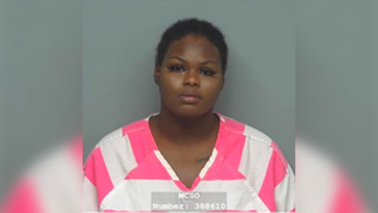 Tavaria Hamilton y Agge enfrenta el cargo de robo en una propiedad.