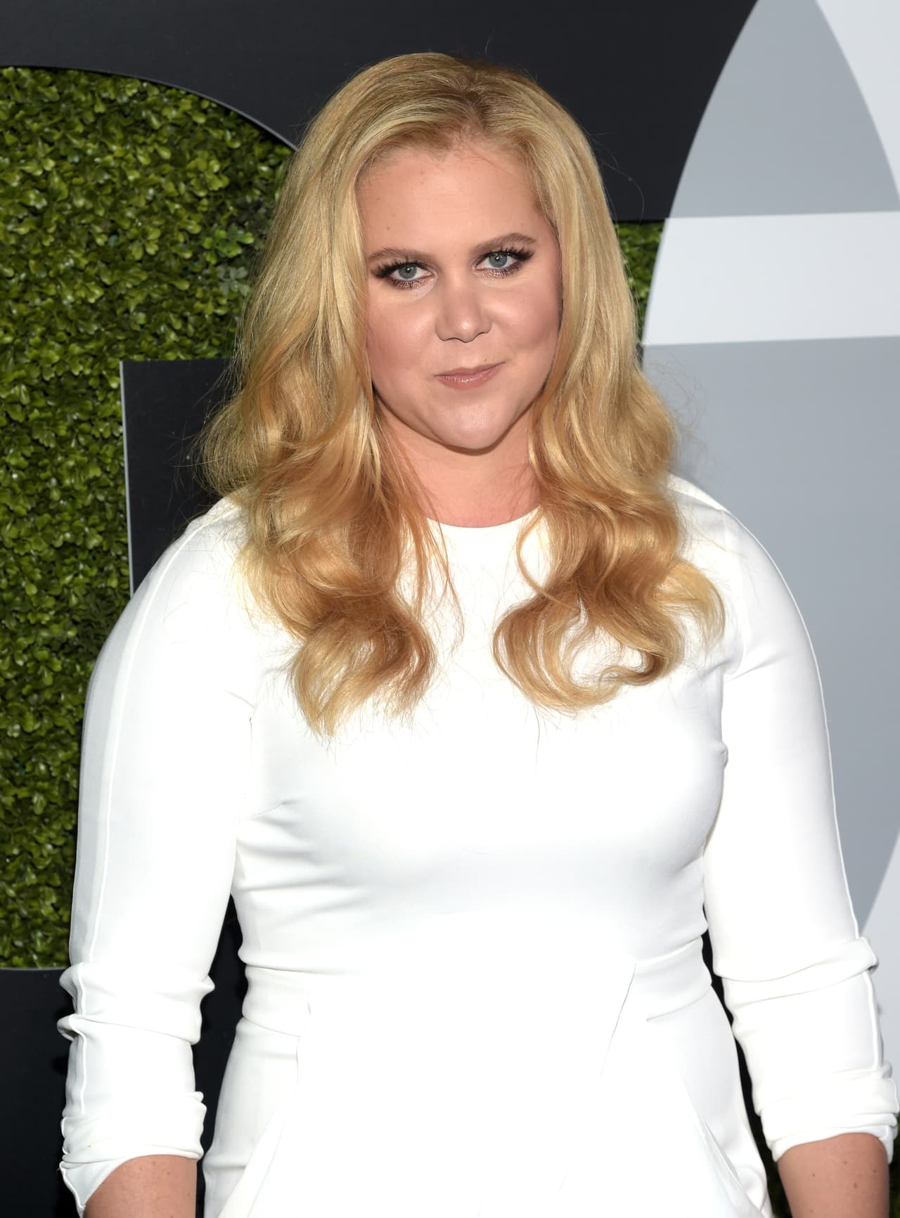 Amy anotó en su pie de foto: "Creo que no hay nada de malo en ser de talla extra. Son mujeres hermosas y saludables. Pero en Estados Unidos se considera talla extra desde la 16 y yo soy entre talla 6 u 8".