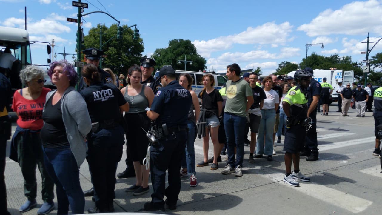 Protesta  contra ICE causa el cierre parcial del West Side Highway
