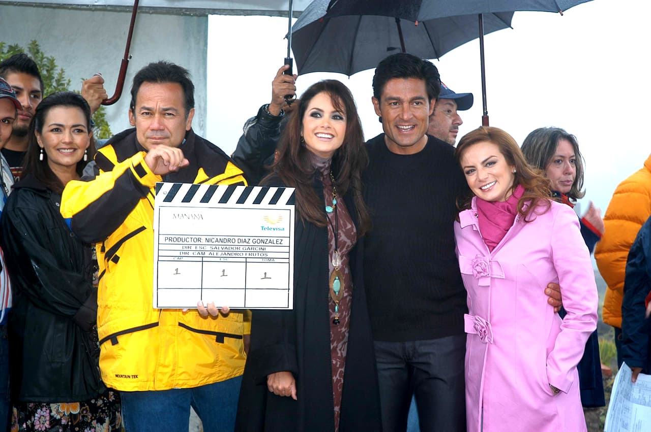 Fernando aseguró, en la conversación, que él fuera de pantalla es una persona común y corriente, a la que le gusta llevar una vida normal y tranquila.