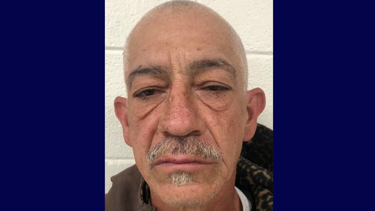 Armando Veliz Samayoa fue capturado con 15 minutos de diferencia de otro inmigrante con antecedentes delictivos. Las condenas de los dos ciudadanos mexicanos incluyen un tiroteo desde un vehículo, robo, transporte y venta de narcóticos y atraco a un banco.