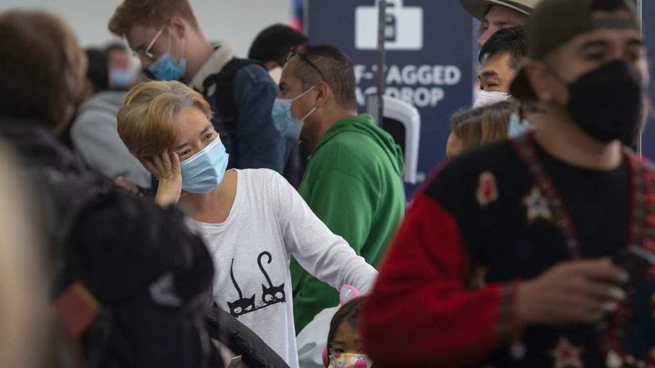 Aumento de contagios y muertes por coronavirus eleva las alarmas en el condado de Los Ángeles