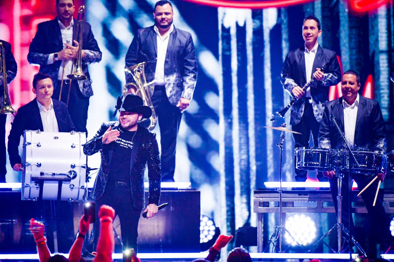 La música urbana cedió su paso al género regional mexicano con la llegada de 
<b>Gerardo Ortiz</b>.