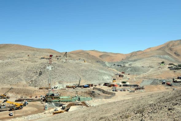 Algunos esperan que para diciembre puedan estar sanos y salvos en tierra firme y afuera de la mina.