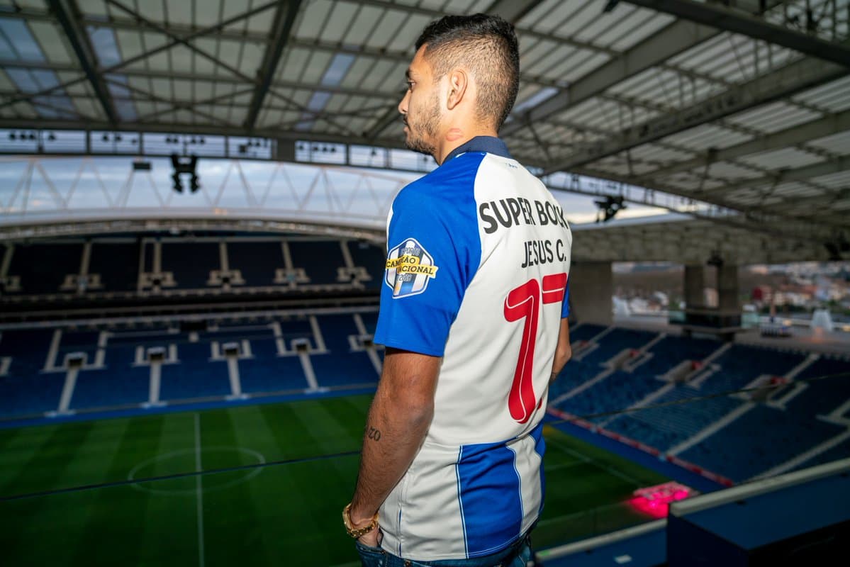 La esperanza de Tecatito para esta temporada será seguir luchando por la Liga en Portugal y por avanzar a las Semifinales de la UEFA Champions League.