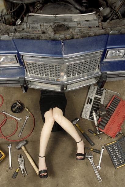 Un coche puede ser un misterio inexplicable para muchas de nosotras.