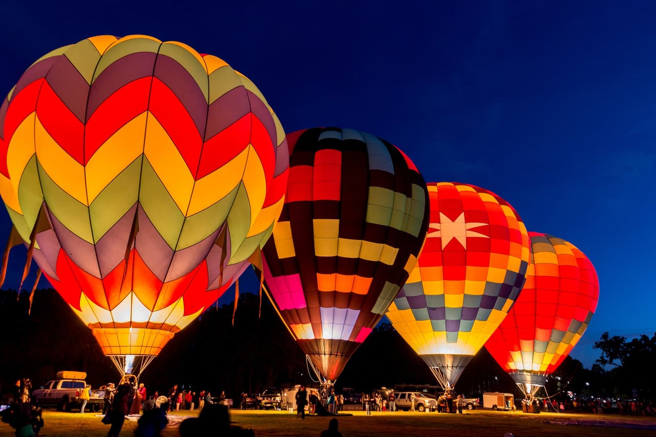 Conoce más sobre el festival, 
<b><a href="https://www.freshtix.com/events/gwinnettballoonfestival?fbclid=IwAR2CVTAm5P9XrXSZfr6PSb2xc-v-87enZ0qhxBOxR9ySD-68Y9gwSVeE36M">aquí</a></b>.
