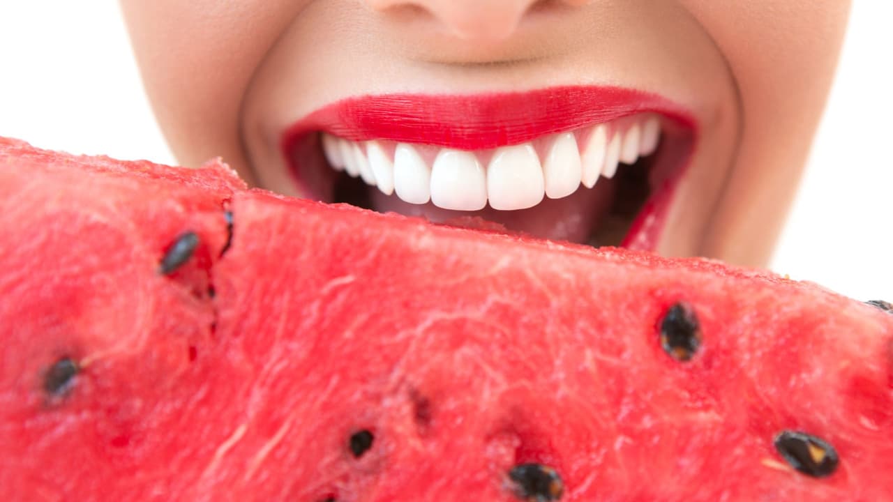 5 alimentos que debes consumir para mantenerte hidratado