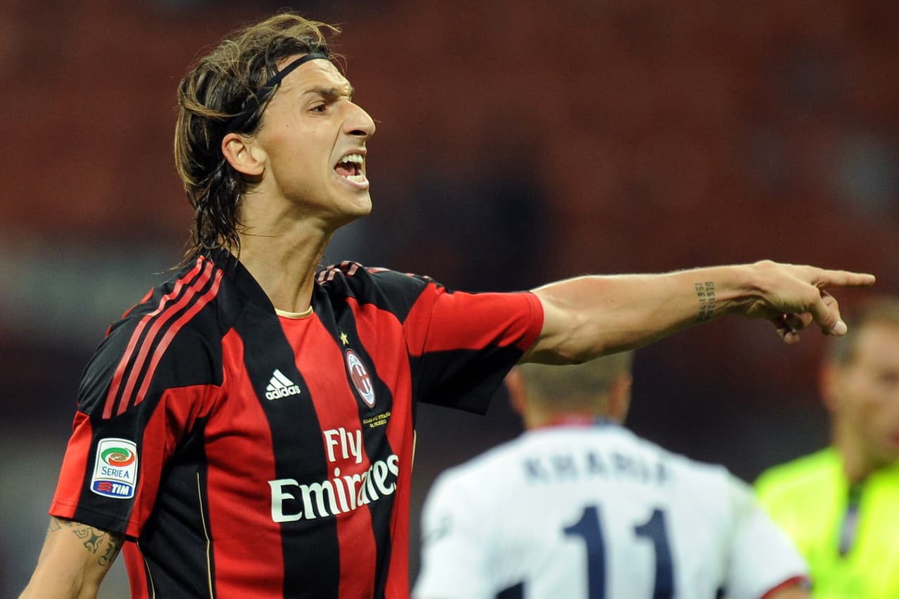 Zlatan Ibrahimovic y Oguchi Onyewu fueron compañeros en el AC Milán, pero su relación fue tan mala que incluso llegaron a tener una fuerte riña durante un entrenamiento que los dejó heridos.