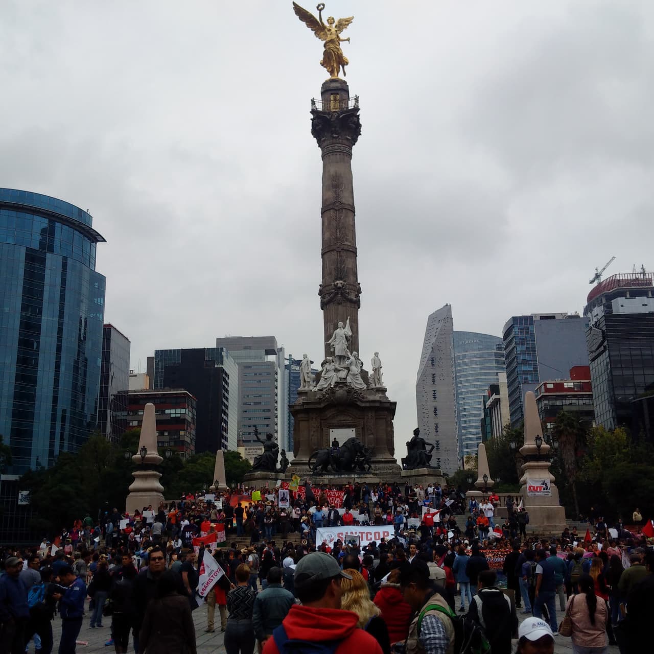 Justicia, eso es lo que desean los congregados en la marcha.