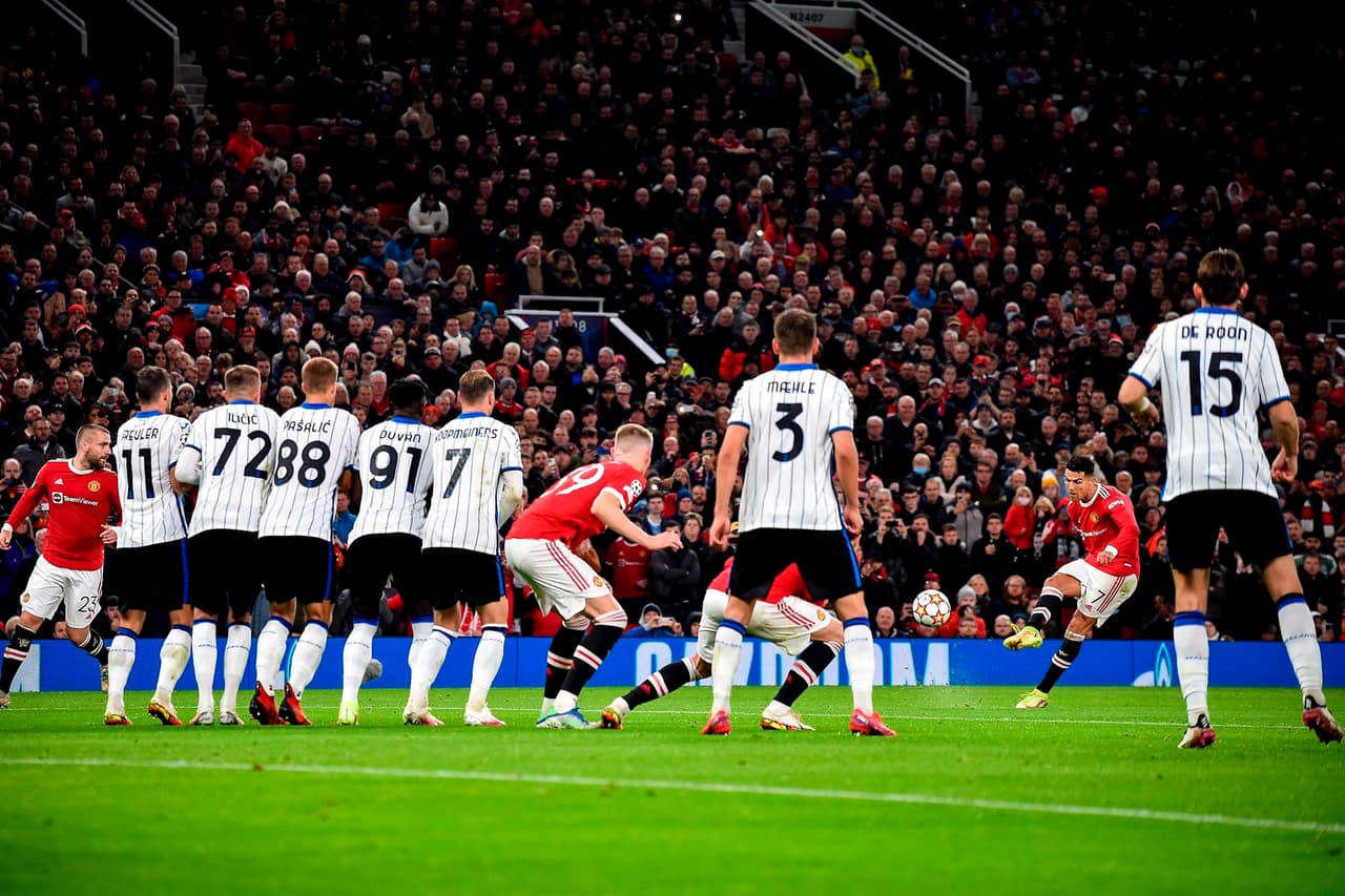 Manchester United remonta partido tras ir perdiendo por dos ante el Atalanta. Mario Pasalic y Merih Demiral le daban la ventaja a la visita durante la primera mitad del encuentro, pero Marcus Rashford, Harry Maguire y, por último, Cristiano Ronaldo, le dieron la victoria a los 'Red Devils' en la J3 de la Champions League.