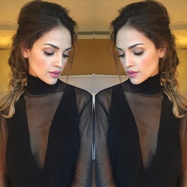 La moda en la actriz es muy importante y es que siendo hija de la modelo, empresaria y diseñadora Glenda Reyna no era para menos.