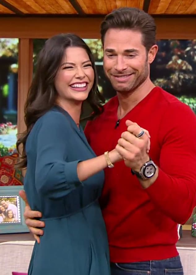 "Es pura actuación", comentaba Ana Patricia, mientras se despedía de él bailando una romántica bachata.