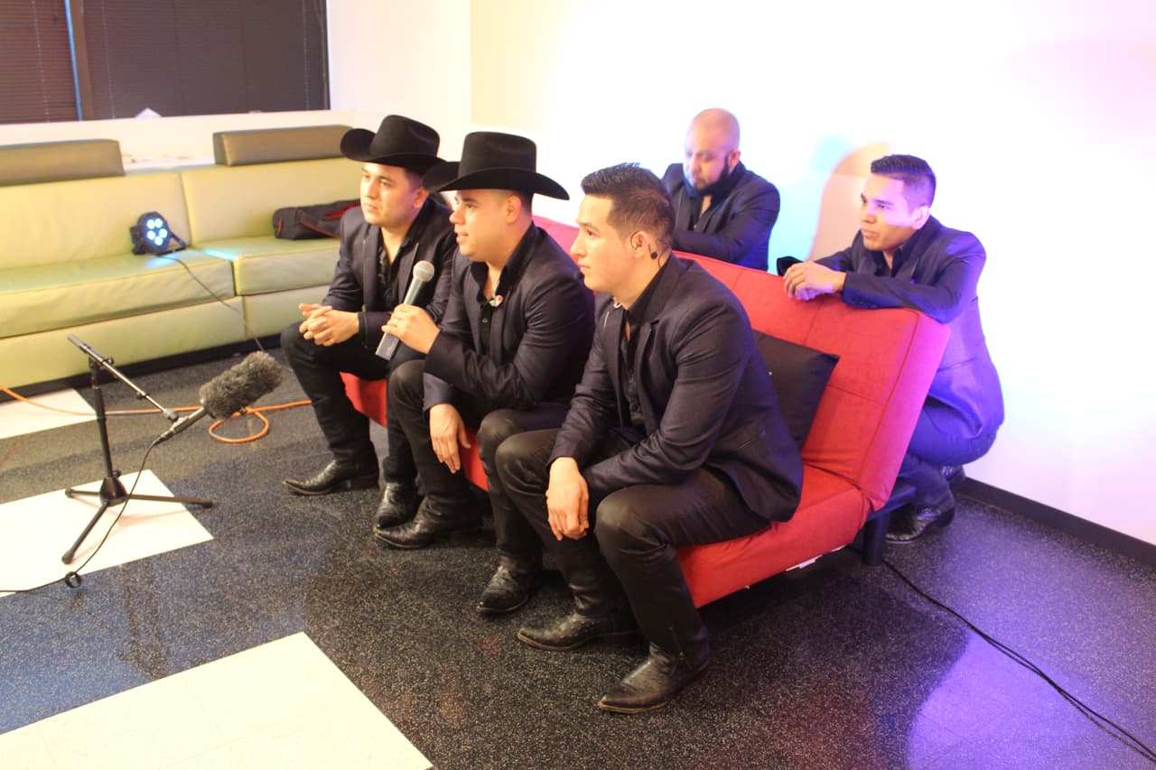 ¡Afirma, afirmativo, que ya llegaron Los Cuates de Sinaloa! 