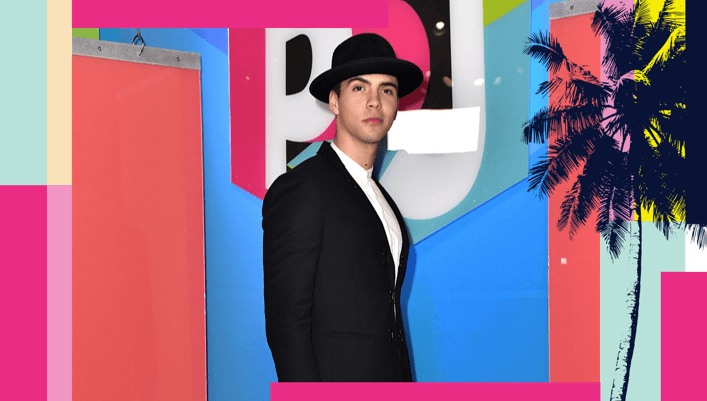 Johann Vera celebra el primer aniversario de ‘Vuelo a París’ lanzando un reto a sus fans