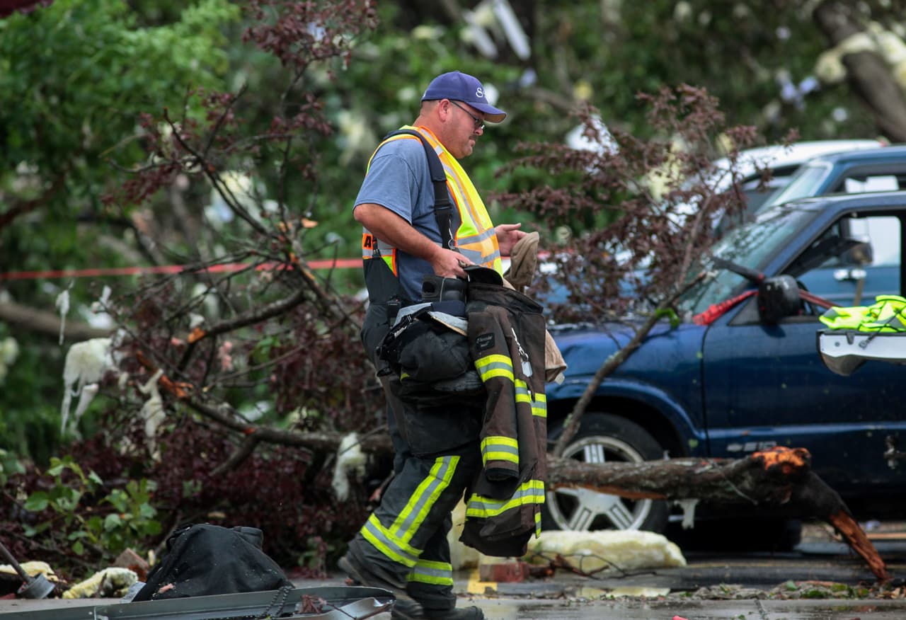 Casas y colegios fueron destruidos por el tornado