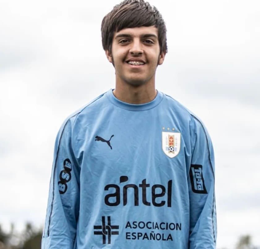 Uruguay 'roba' al Tri a Xavier Biscayzacú y presume la Celeste