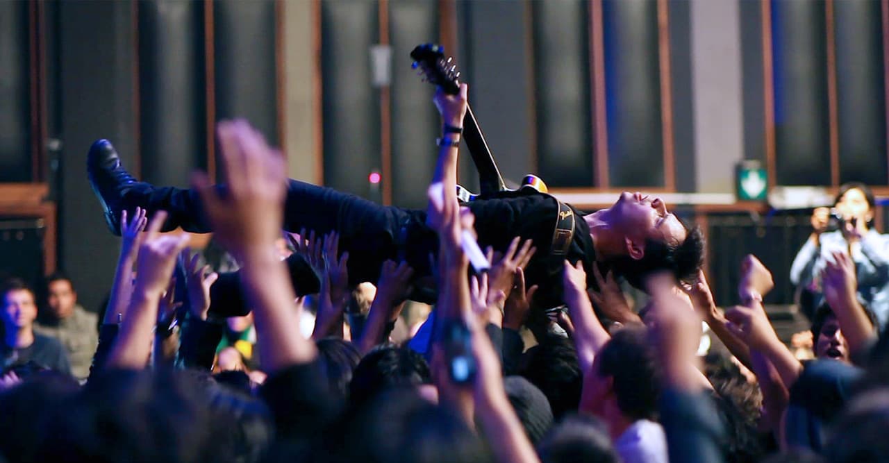 <b>Estación Polar</b>
<br>Dir. David Holguín Wagner
<br>Domingo, 20 de octubre, 3:00PM @ Corona Park, Queens
<br>
<br>“Éste documental es el retrato visual y sonoro de una era, de una generación, y de una de las bandas ecuatorianas más emblemáticas: Mamá Vudú. Es el tributo de un fan a la voz de una generación.”