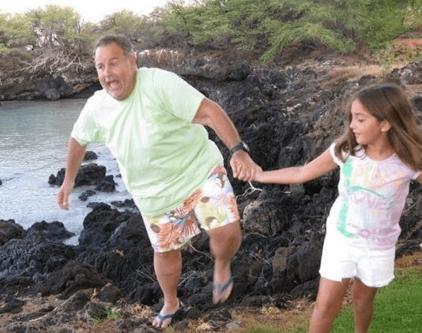 Mia, la hija de Raúl de Molina, desde pequeña ha sido una jovencita muy aventurera.