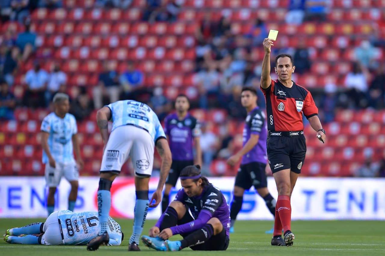Los Gallos salen b ravos frente a Mazatlán y aseguran los puntos tras vencer 2-0 a los cañoneros.