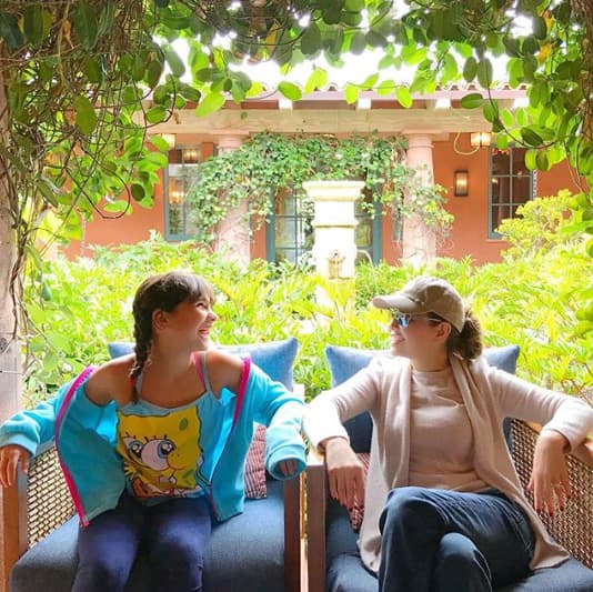 Para las temporadas vacacionales, Thalía tiene un lugar tranquilo en donde pasarla. La cantante es propietaria de un enorme rancho que le regaló su esposo.