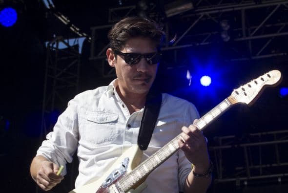 La banda mexicana liderada por León Larregui conquistó a los miles de asistentes en el segundo día del Austin City Limits.