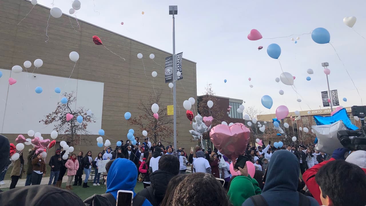 Luego del apoyo que recibió 
<a href="https://www.univision.com/local/chicago-wgbo/que-ya-le-paren-allegados-de-adolescente-asesinada-en-la-villita-piden-un-alto-a-la-violencia">la familia de Angie</a> tras su pérdida. El hermano de la joven dijo: "Le doy muchas gracias a toda la comunidad que están ayudando, amigos, familia, todos, que ojalá que nada les pase a ustedes, que no sufran como nosotros estamos sufriendo ahorita", dijo Steven, hermano de la víctima.