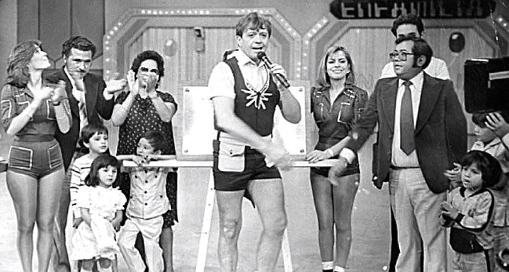 En uno de sus concursos inventó el verbo "catafixiar" para referirse a intercambiar una cosa por otra. Hoy miles de mexicanos continuan usando el término.