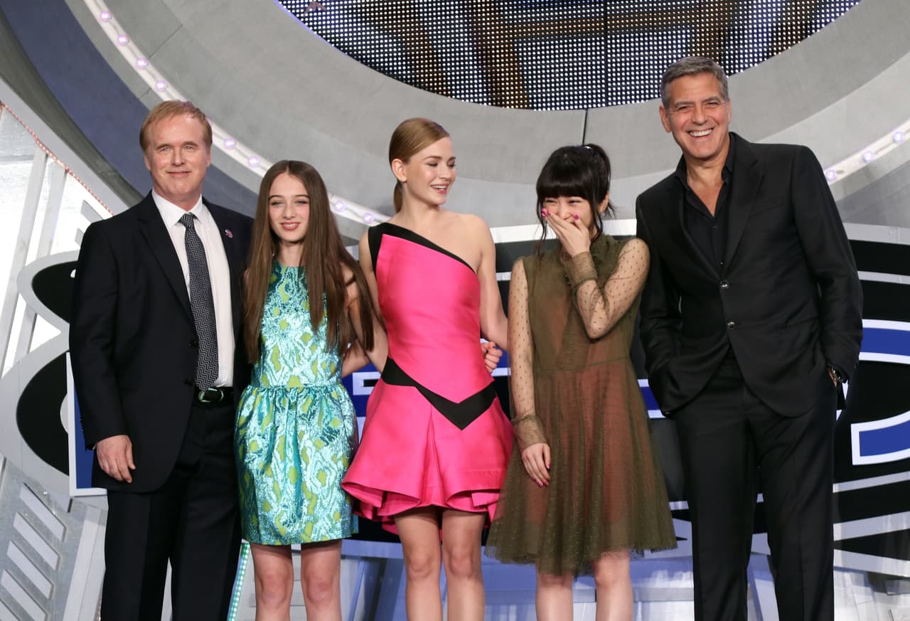 Clooney presentó su película con Disney, 'Tomorrowland', con gran éxito en Japón.