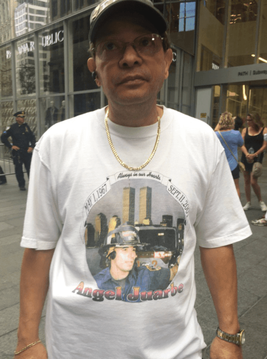 El puertorriqueño Luis Juarbe, residente en El Bronx, recuerda a su hijo Angel Luis, bombero que a sus 35 años falleció trabajando en las Torres Gemelas.