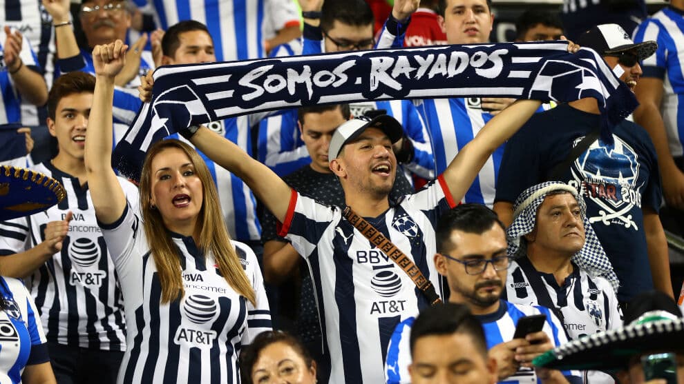 Los seguidores de Monterrey podíarn catalogarse menos intensos, pero no es así. Los aficionados de Rayados también son muy pasionales.