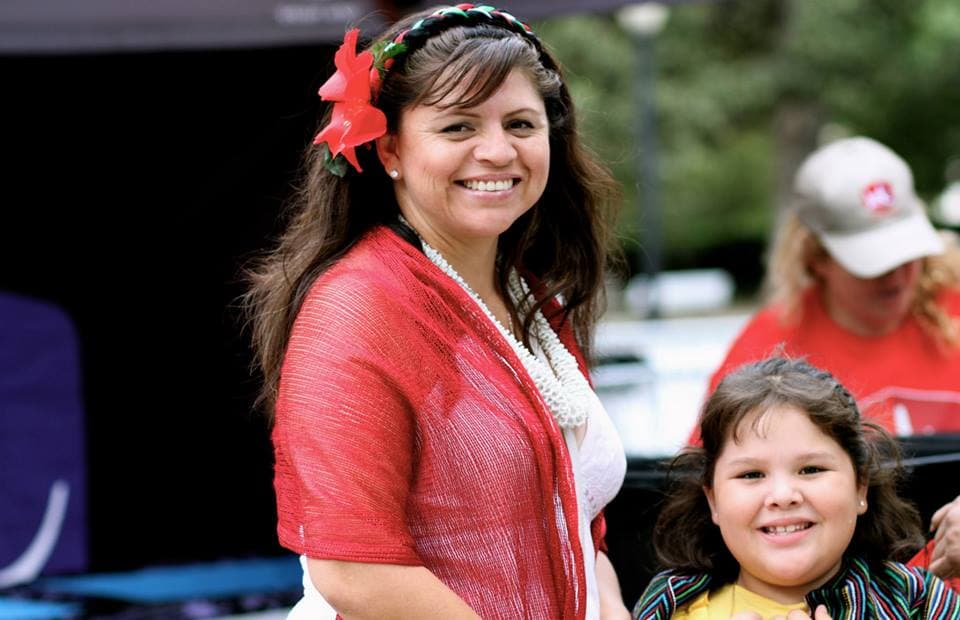 Decenas de personas se dieron cita en el Capitolio en Sacramento y en el Rematito en Modesto, para dar el tradicional Grito de Independencia de México, rodeados de un ambiente familiar y con el elenco de Univision 19.